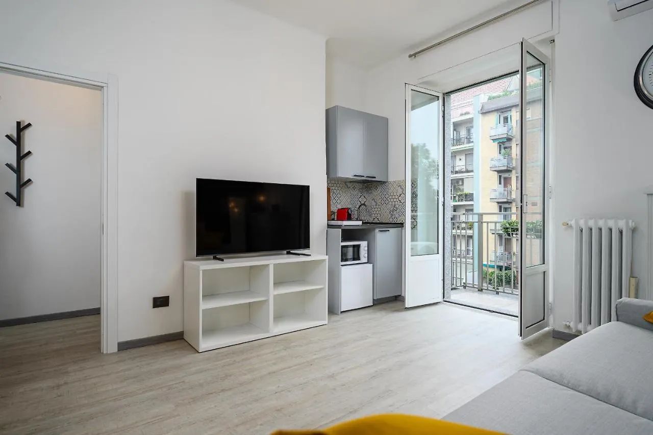 Insubria 8-3Sx - Monolocale Cool Apartment Milan Italy